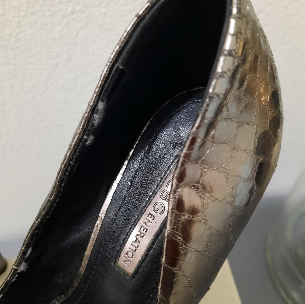 Heels - Picture 2 of 8